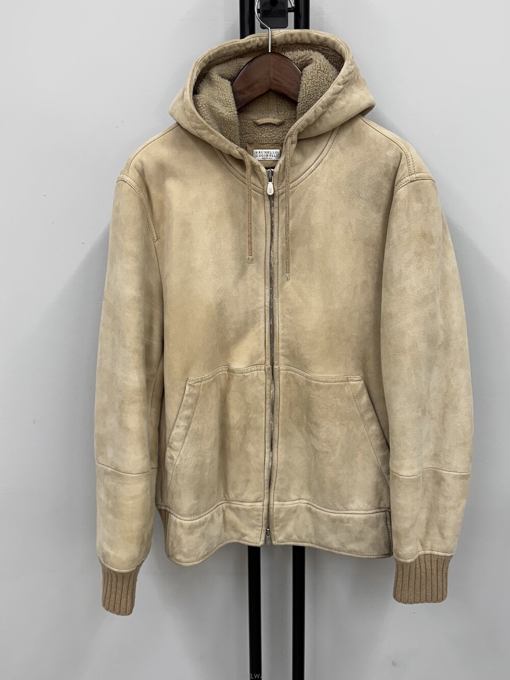 BRUNELLO CUCINELLI (국내 당일 발송) 브루넬로 쿠치넬리 스웨이드 시어링 후드 무스탕