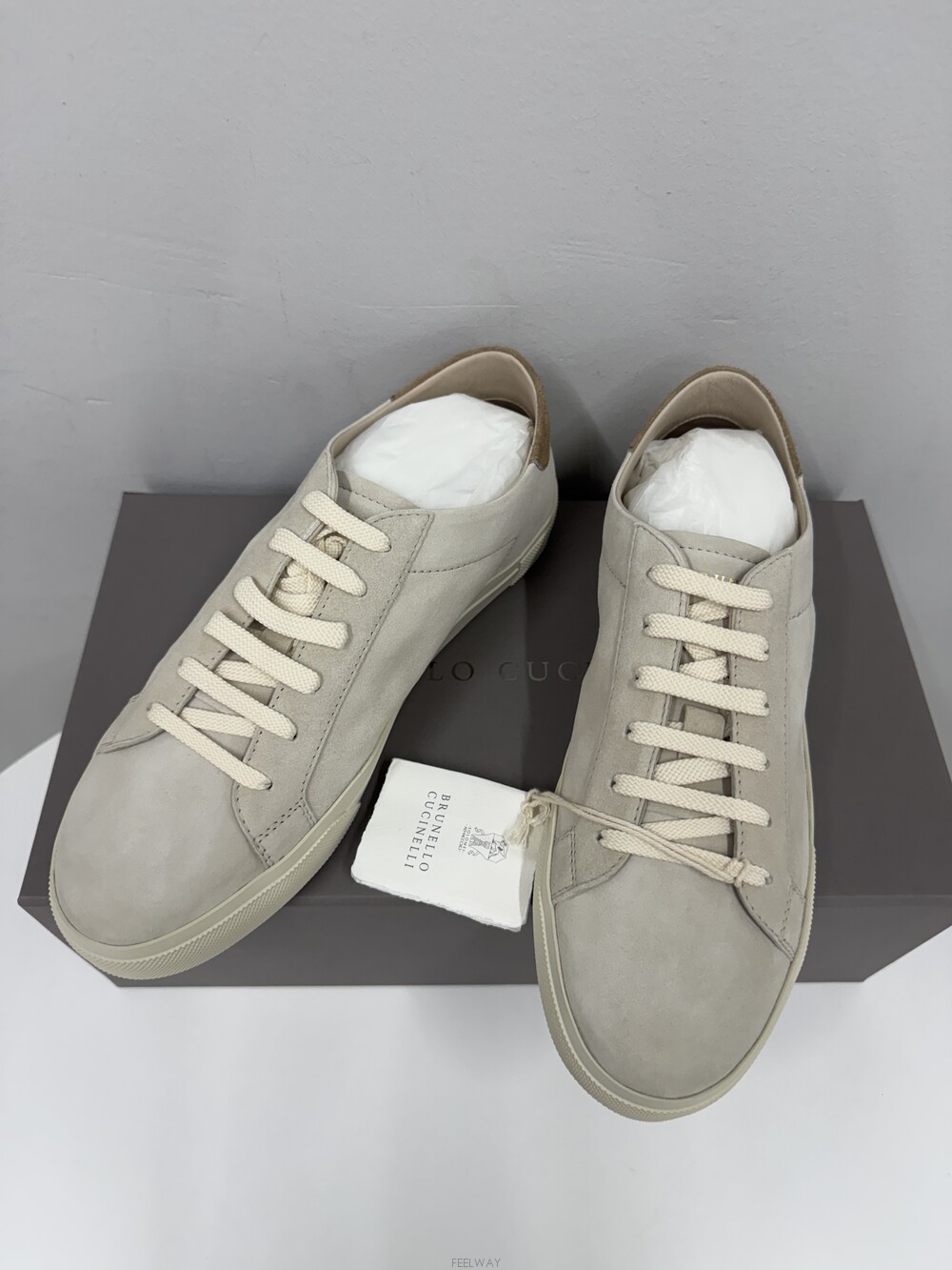 BRUNELLO CUCINELLI (국내 당일 발송) 브루넬로 쿠치넬리 아이보리 스웨이드 스니커즈