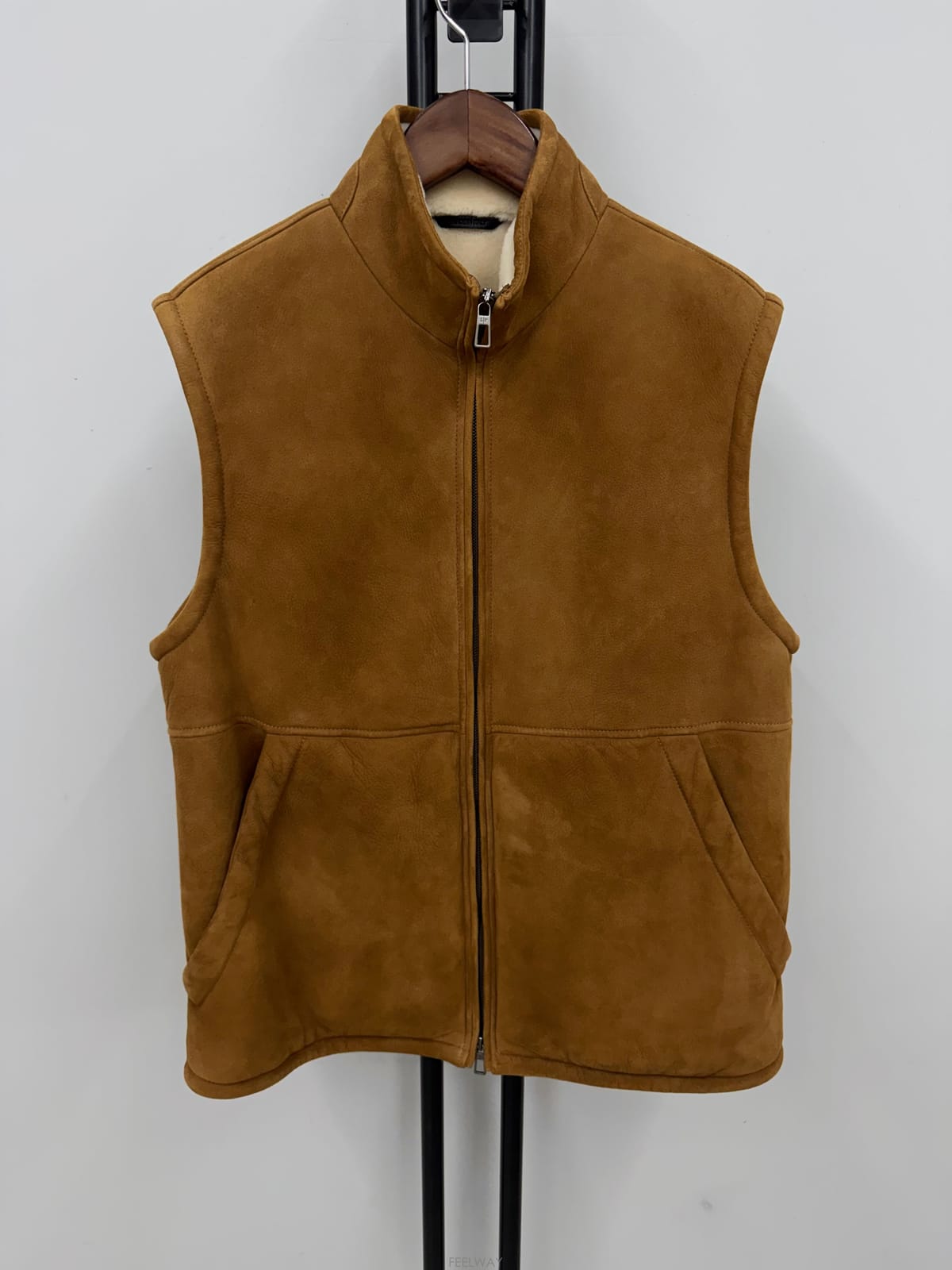 LORO PIANA (국내 당일발송)로로피아나 헤르만 스웨이드 시어링 베스트